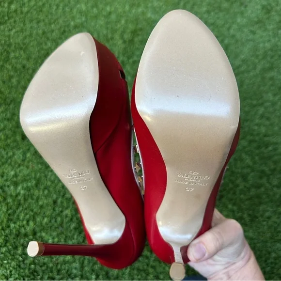 Valentino rockstud peep toe heels